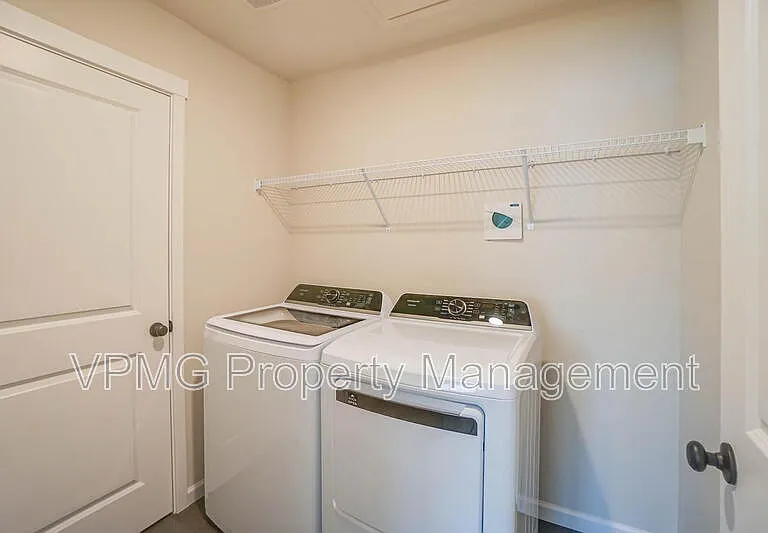 18300 NE 14th St — Photo 17