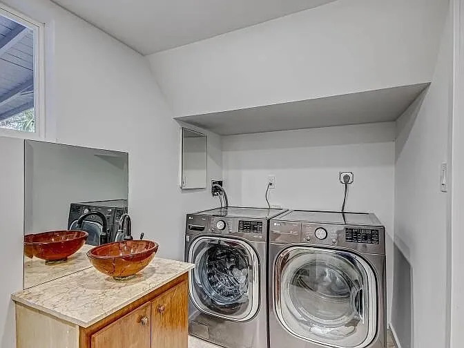 855 Date Palm Dr — Photo 6
