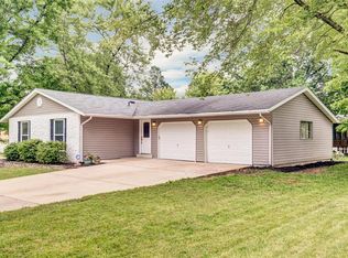 1834 Marsha Ln, Maryland Heights, MO 63043