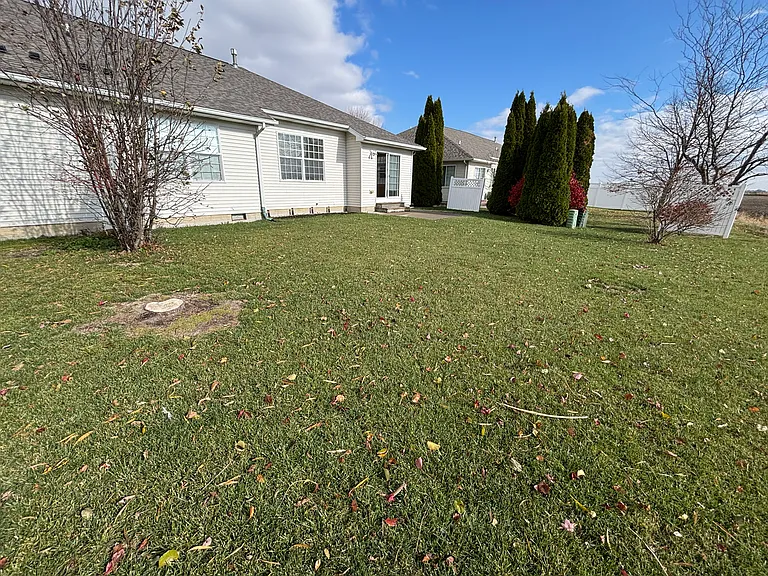 E Greenwood Dr — Photo 36