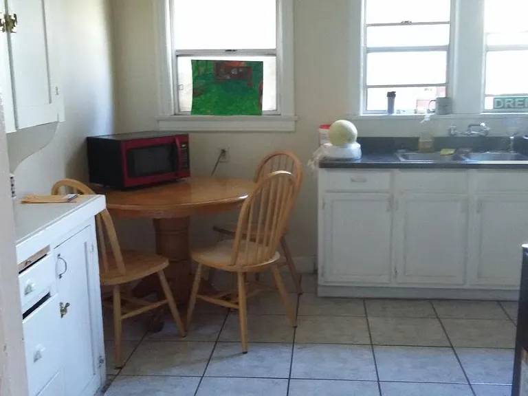 324 N Mathews St #2 — Photo 3