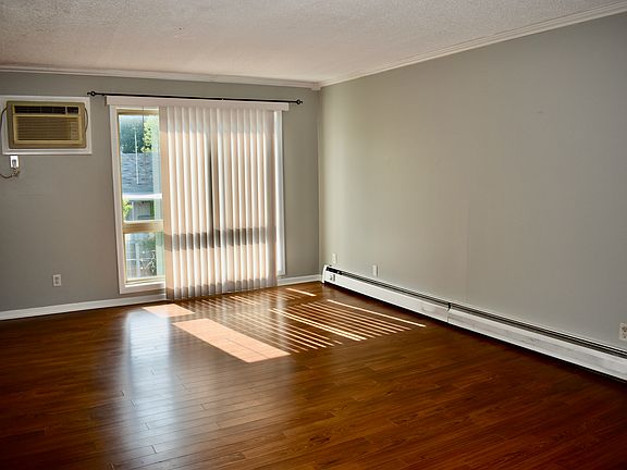 2nd image of 3540 Hennepin Ave APT 324