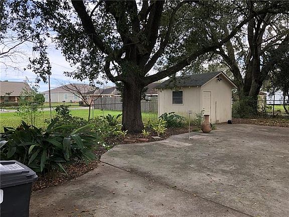 3rd image of 119 Eve St