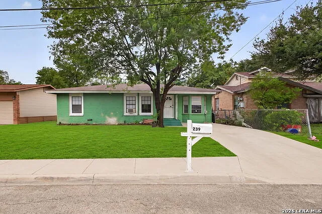 239 Nock Ave