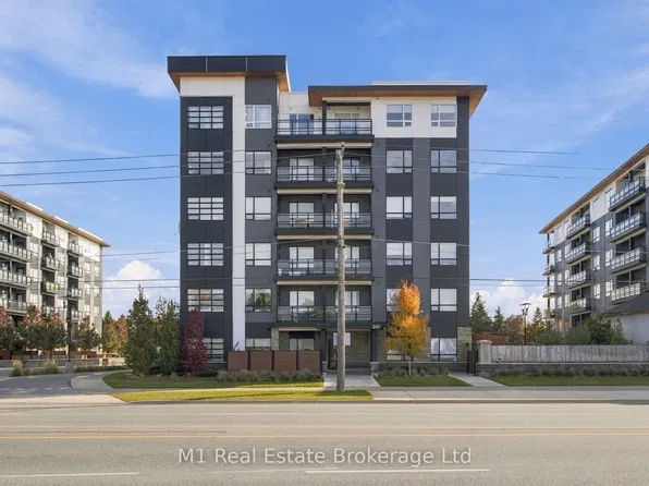 247 Northfield Dr E #602, Waterloo, ON N2K 0H1