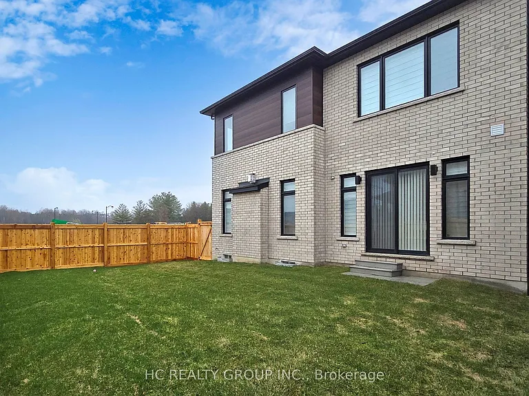 20 Harold Humphrey St — Photo 28