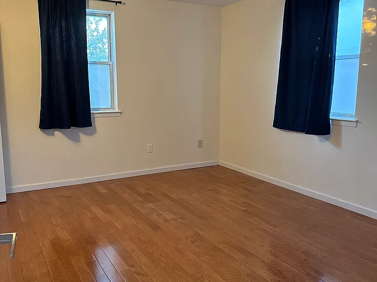 Cloverdale Ln — Photo 15