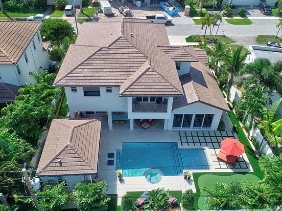 2nd image of 255 NE 3rd Court