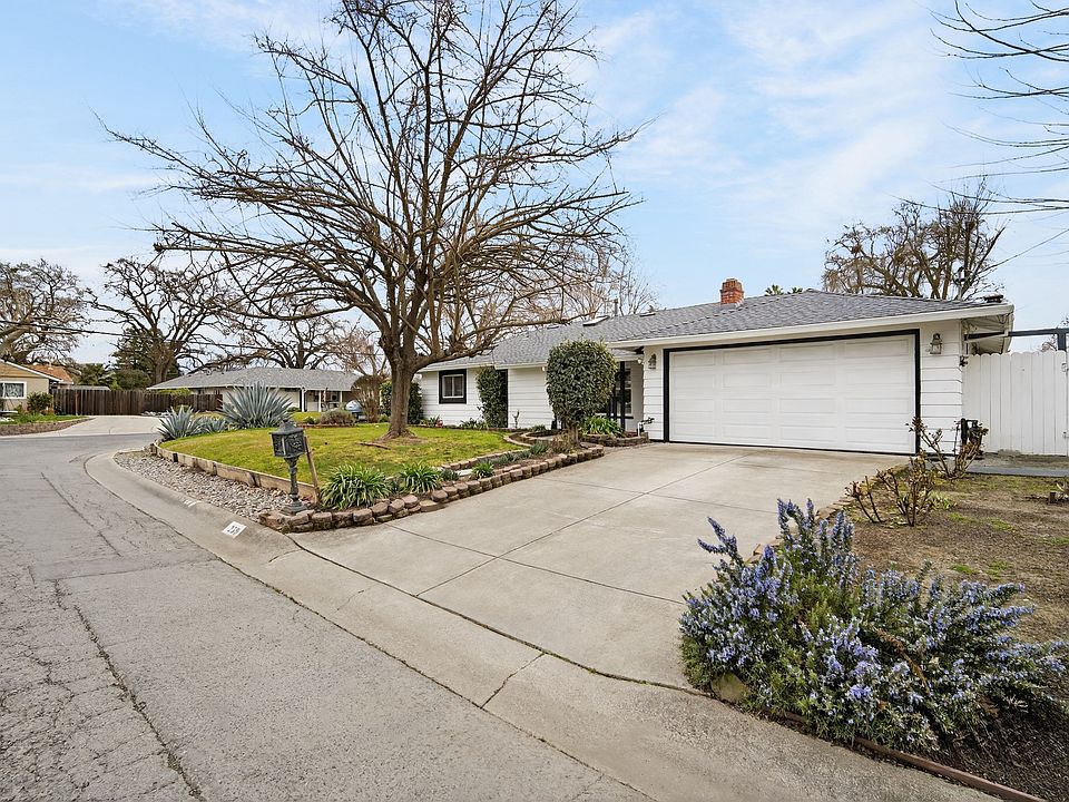 1st image of 259 Gloria Dr #1