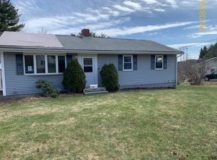 24 Hamlin Rd, Falmouth, ME 04105