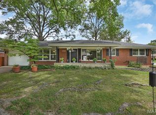 10029 Barberton Dr, Saint Louis, MO 63126