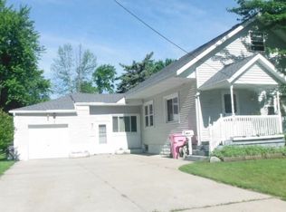 1308 Taylor St, Bay City, MI 48708