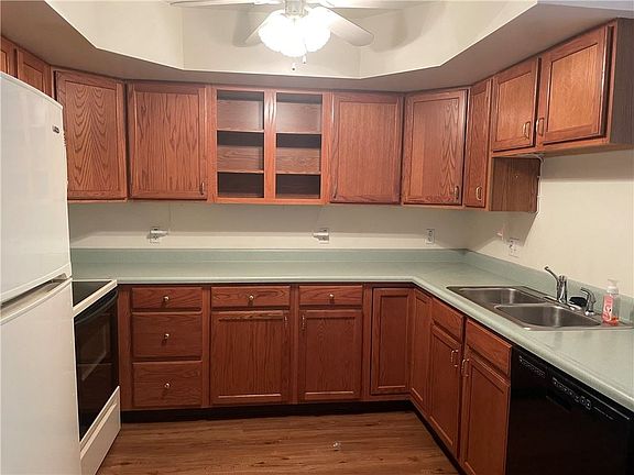 2nd image of 108 Village Ct S