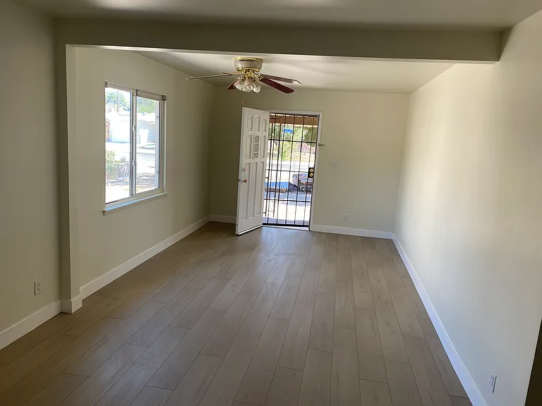 1223 W Avenue H12 — Photo 16