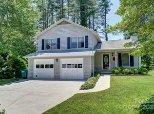 9 Westwood Dr, Candler, NC 28715