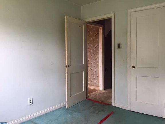 4th image of 203 Foster Ave