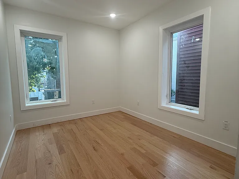 161 Bidwell Ave #1 — Photo 6