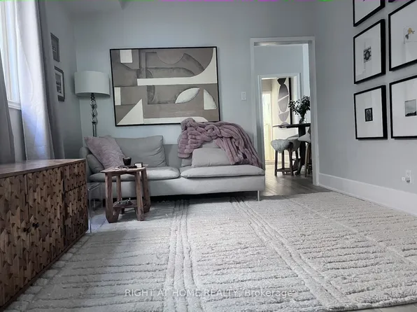 281 Osler St, Toronto, ON M6N 2Z3