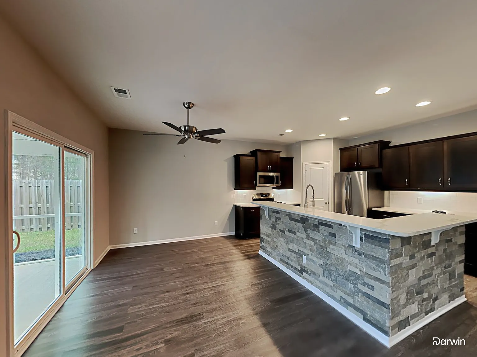 4 bed, 3.5 bath, 2180 sqft, $2,525 — Photo 3