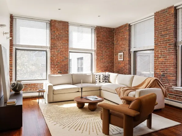 69 Harvey St APT 7, Cambridge, MA 02140
