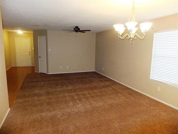 3rd image of 2761 Peach Dr