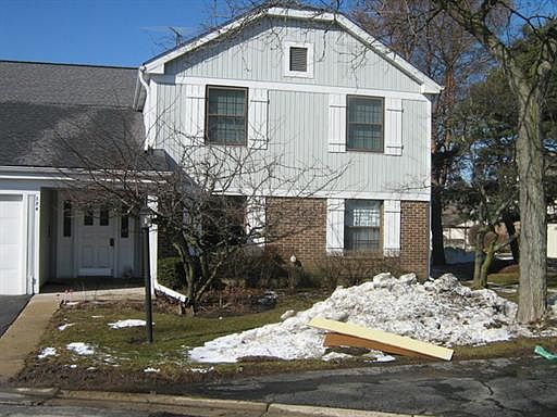 1st image of 324 Oak Meadow Ct APT B1