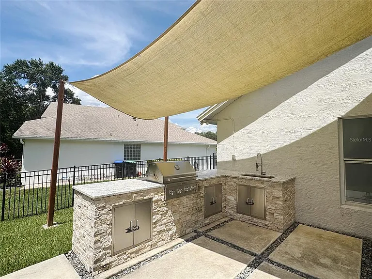 824 Palm Cove Dr — Photo 42
