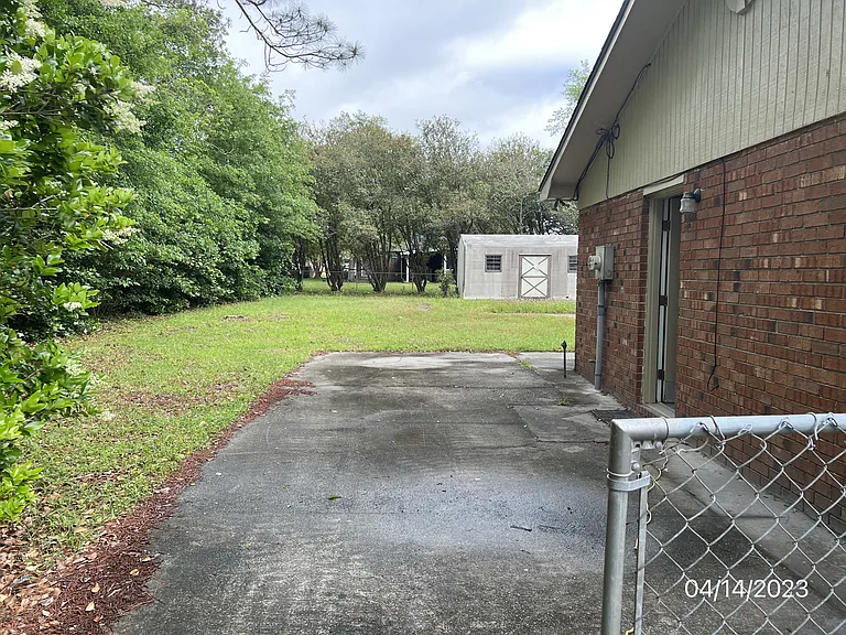 1103 Hickory St — Photo 38