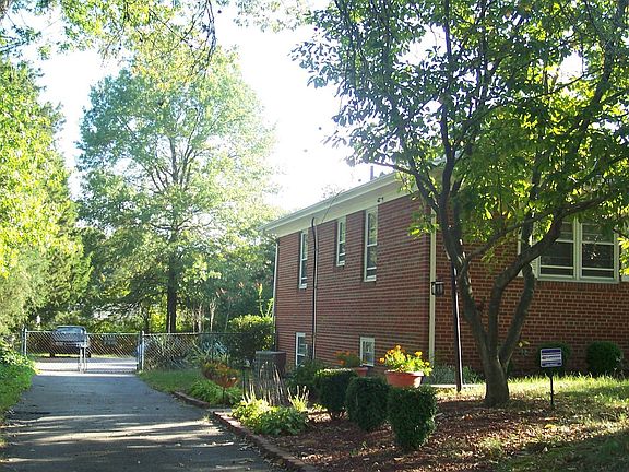 Extra-long Driveway!