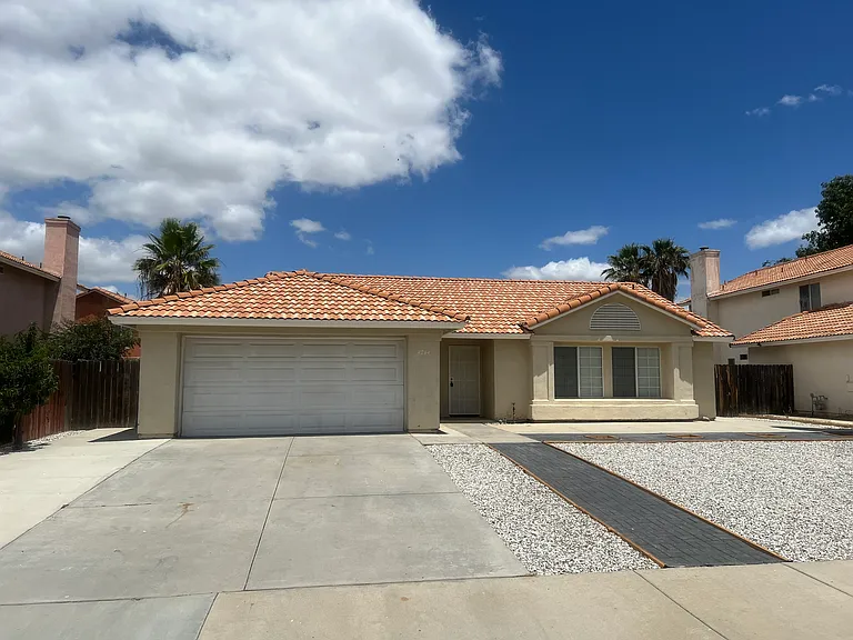 4264 Willowcreek Ct — Photo 29