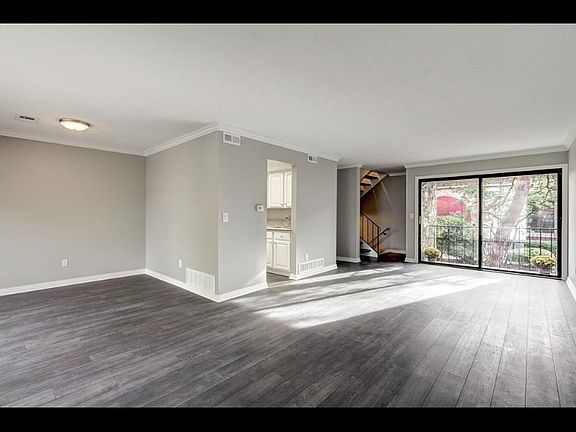 5th image of 1230 Ashland Ave