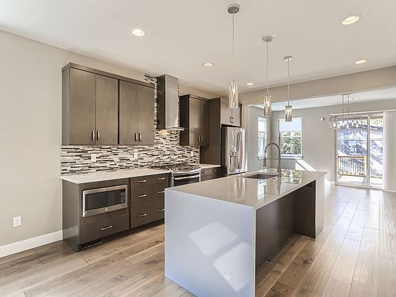 3rd image of 3951 Quivas St