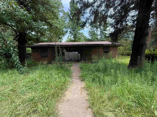 1308 Cardinal Dr, Woodville, TX 75979