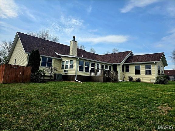 3rd image of 909 Daytona Dr