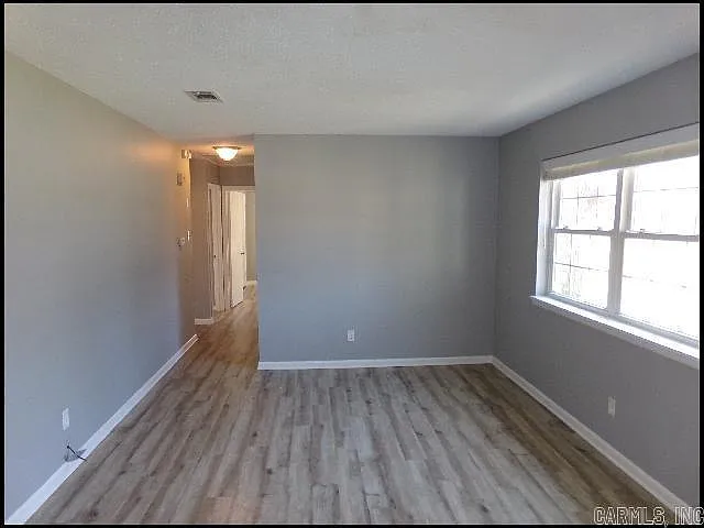905 Norma Ct — Photo 5