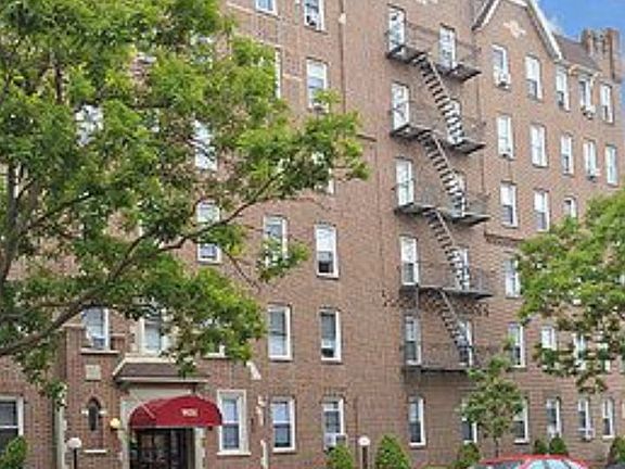 2nd image of 9031 Fort Hamilton Pkwy APT 1G