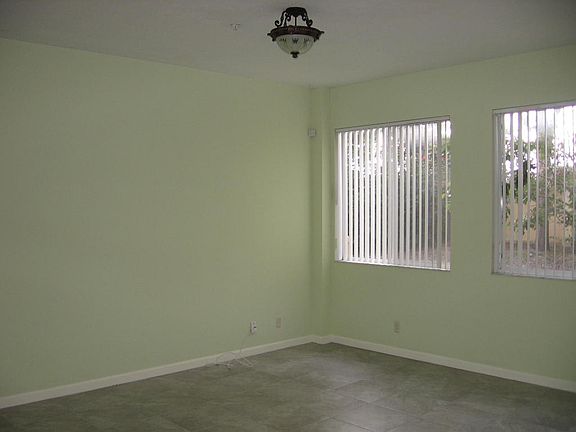 3rd image of 4295 Berkshire Wharf Dr