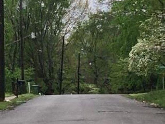 Exterior Neighborhood (street photo)