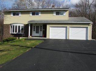1417 Carnegie Dr, Vestal, NY 13850