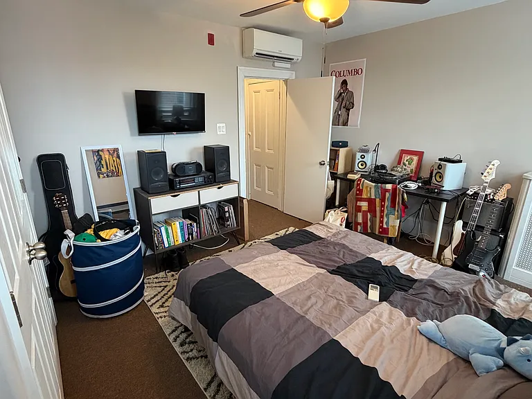 1324 Tasker St #3 — Photo 9