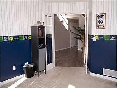 3rd image of 4532 Redwood Vine Dr