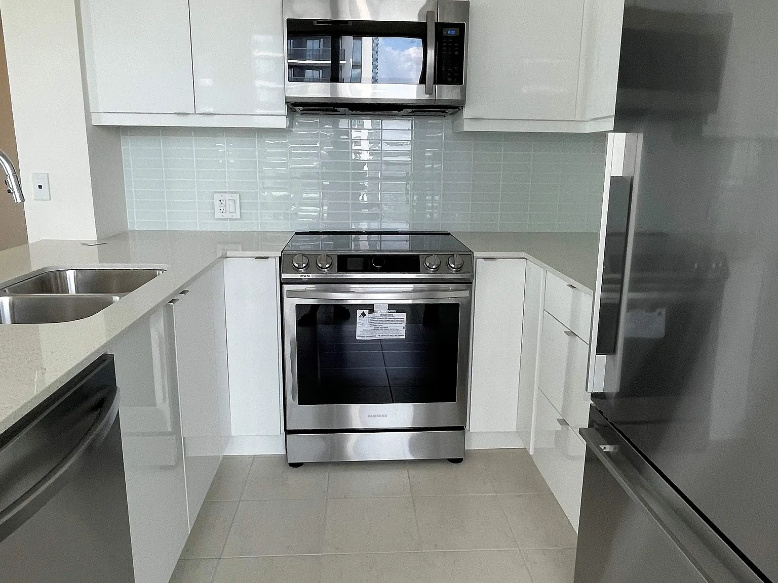 2 bed, $2,500 — Photo 2