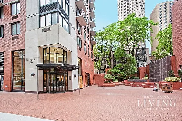 Rented by NY Living Solutions | media 25