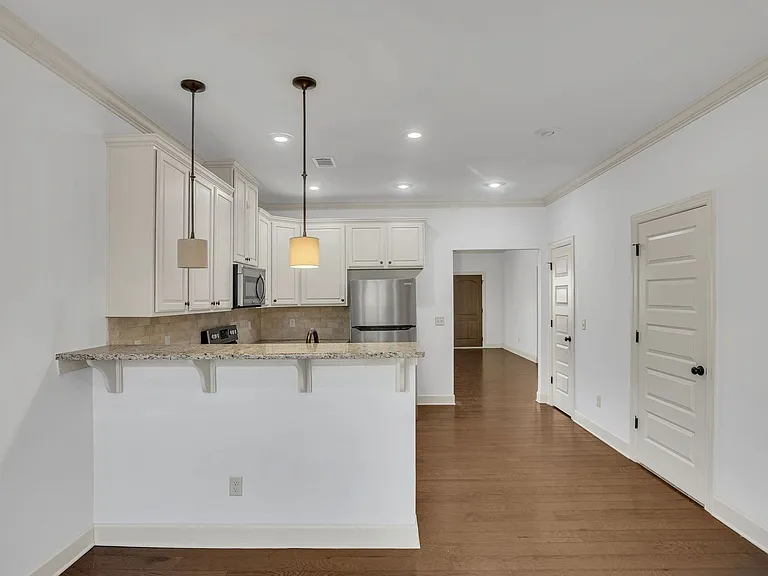999 Starr Ct — Photo 12