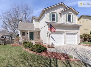 14706 S Blackfoot Dr, Olathe, KS 66062