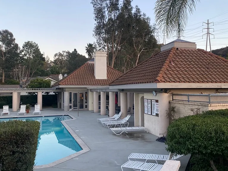 3098 Dragonfly St — Photo 36