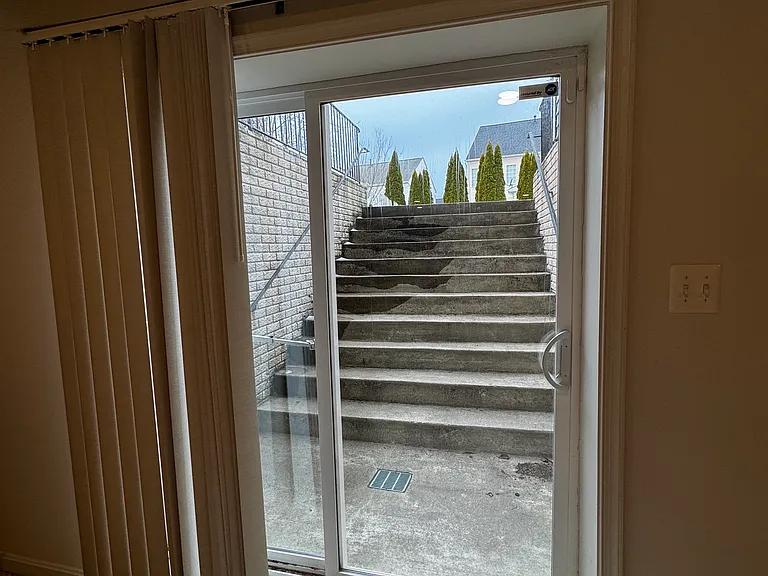 8724 Skyview Dr — Photo 5
