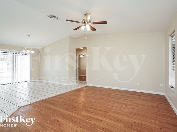 3rd image of 2215 NE 3rd Ter