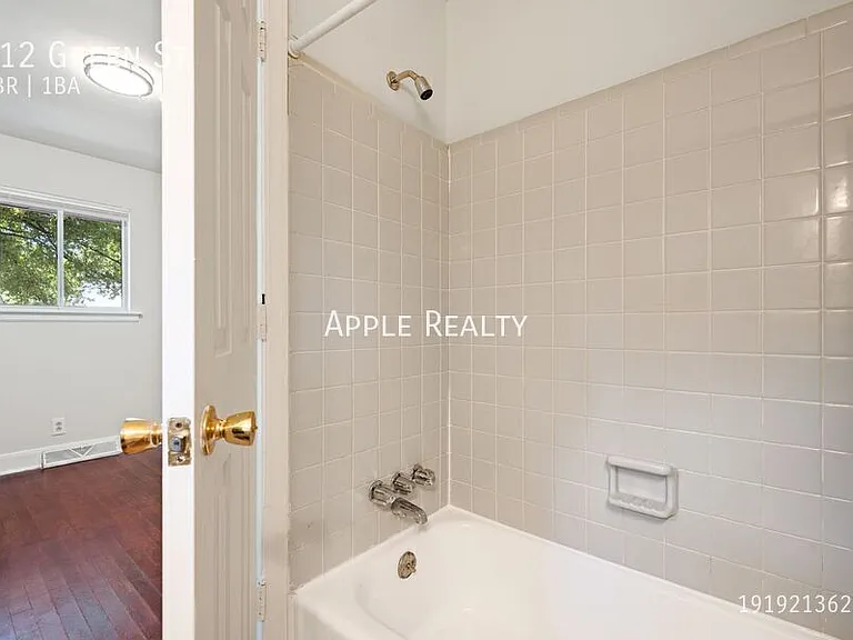 312 Green St — Photo 14
