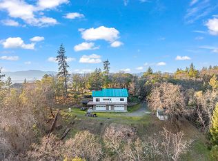 111 Lance Dr, Grants Pass, OR 97526